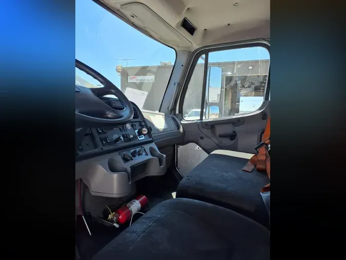 2018 FREIGHTLINER/MERCEDES M2 106