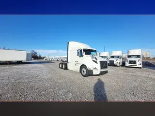 2020 Volvo VNR64T640