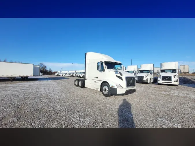 2020 Volvo VNR64T640aaa8404c150cb4ae0d3a9a7653ba9e72