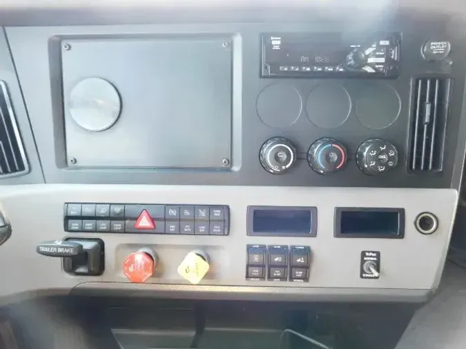 2018 Freightliner New Cascadia 126
