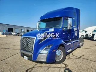 2020 VOLVO VNL760
