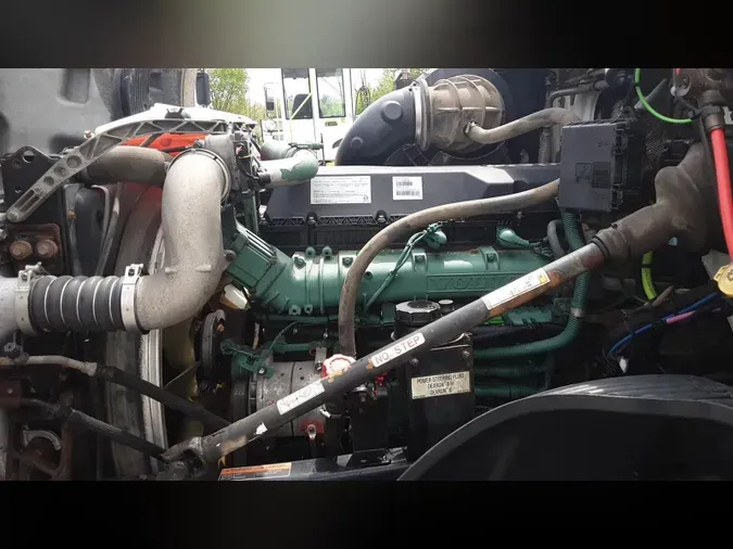 2019 Volvo VNL300aaaa4e490d6b47b694bbf9b9f989456d