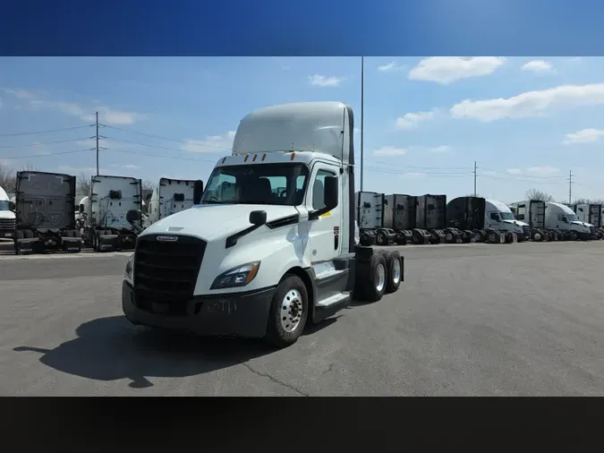 2019 Freightliner Cascadia 126