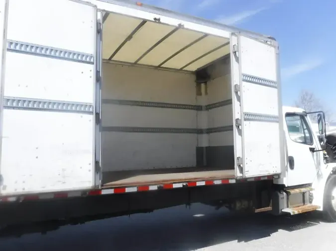 2020 FREIGHTLINER M2 106