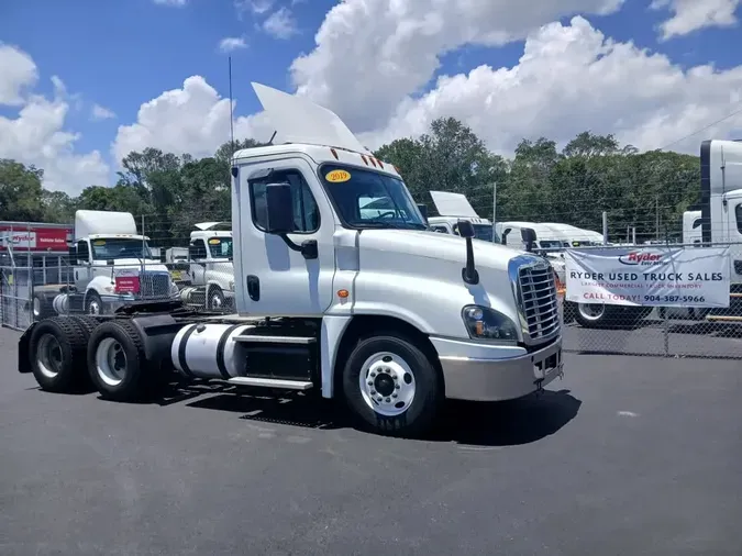 2019 FREIGHTLINER/MERCEDES CASCADIA 125aaaf8ee1da460654788f352054579242