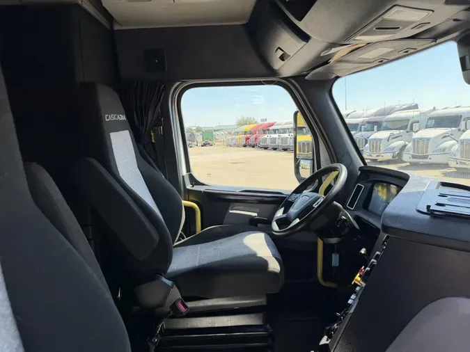 2021 Freightliner Cascadia