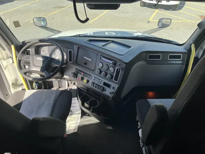 2023 Freightliner Cascadia