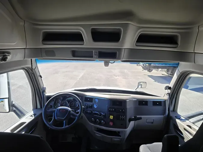 2022 Peterbilt 579aab23d76bf4e6c09221552851809b9ab