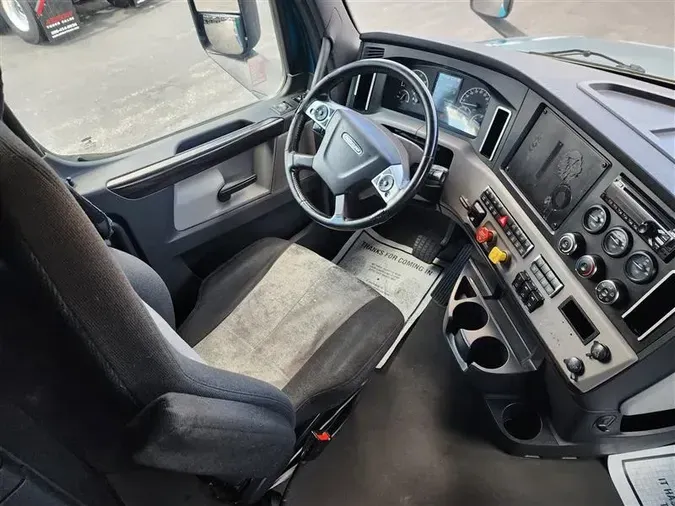 2022 FREIGHTLINER CASCADIA