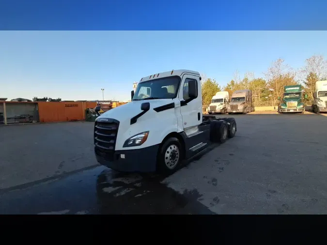 2019 Freightliner Cascadia 126