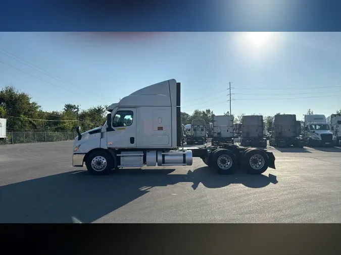2022 Freightliner Cascadia 126aabaeefe2f67ef26be9c197f0c6db996