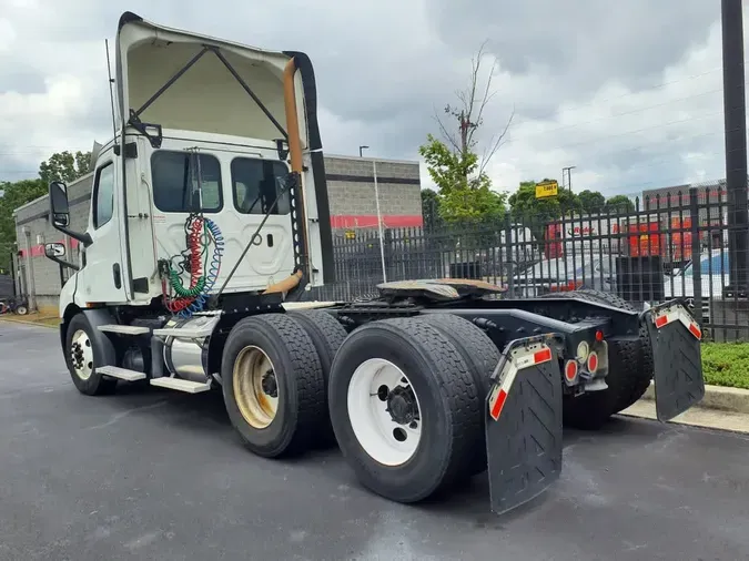 2019 FREIGHTLINER/MERCEDES NEW CASCADIA 116aabb9cb594aa47a877f4226f3aa7ec67
