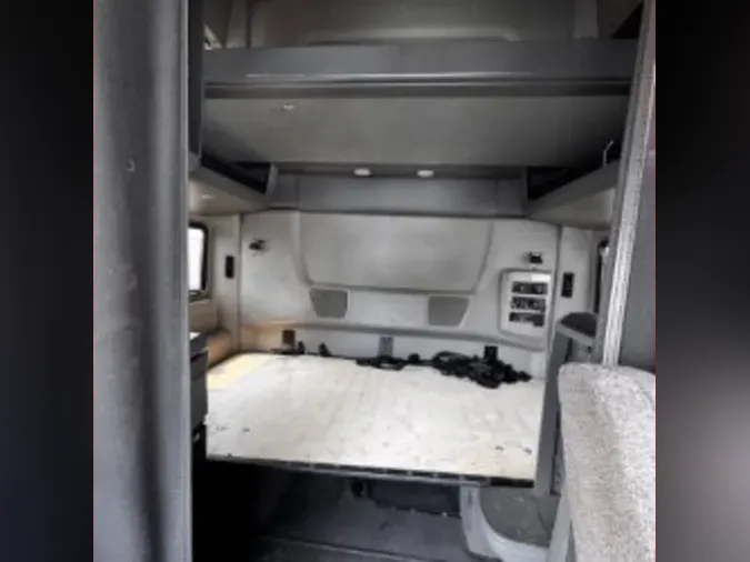 2019 NAVISTAR INTERNATIONAL LT625 SLPR CAB