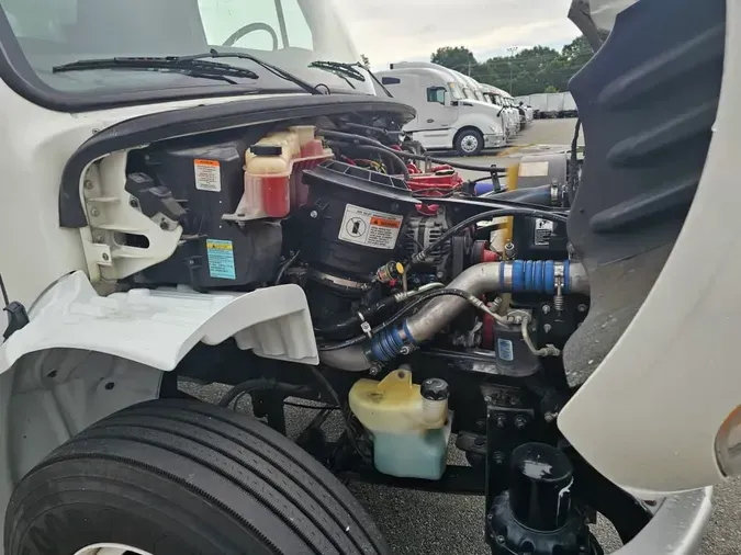 2019 FREIGHTLINER M2 106