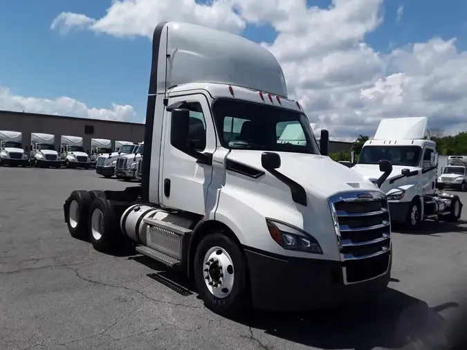 2020 FREIGHTLINER NEW CASCADIA 116