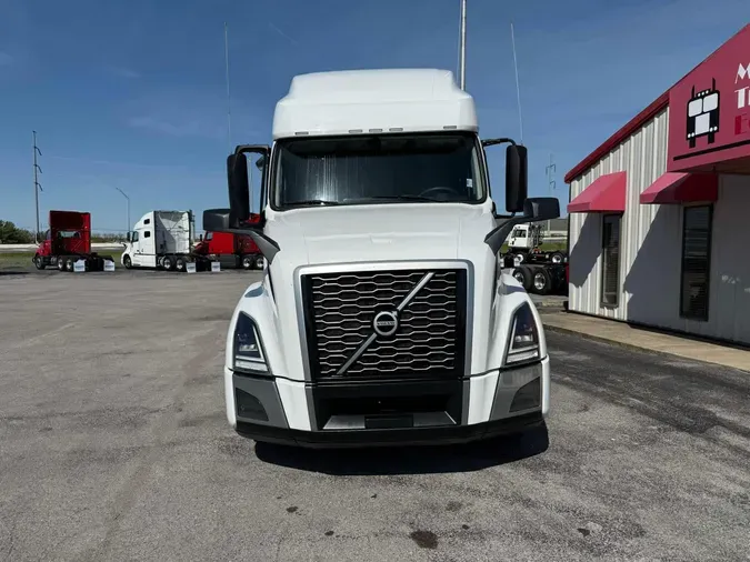 2023 VOLVO VNL64T760