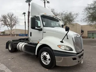 2019 NAVISTAR INTERNATIONAL RH613 DAYCAB S/A