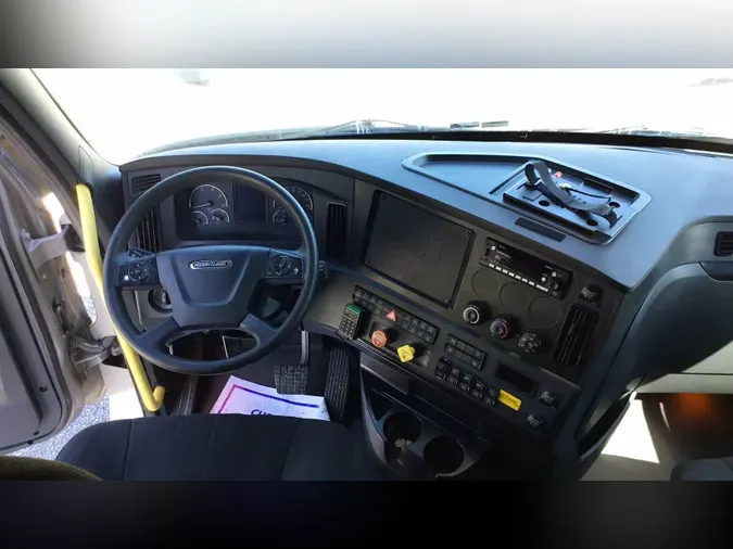 2024 Freightliner Cascadia 126