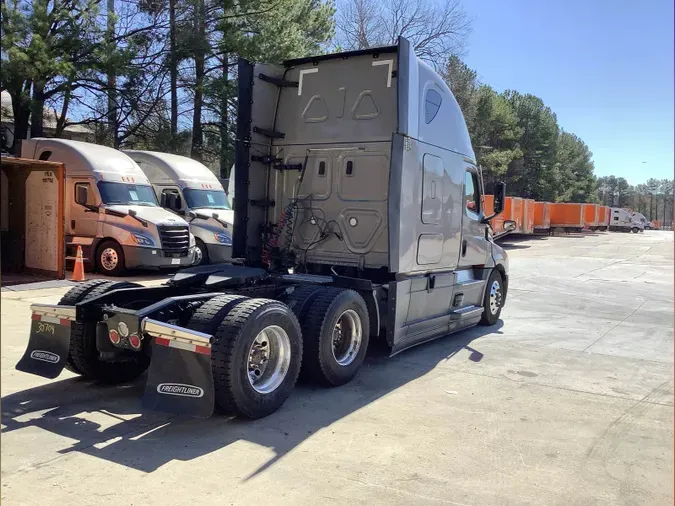 2024 Freightliner Cascadia