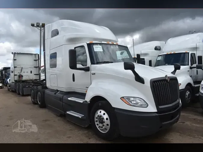 2021 INTERNATIONAL LT