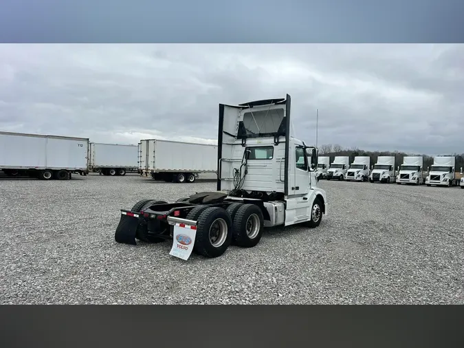 2018 Volvo VNL300