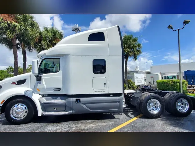 2022 Peterbilt 579