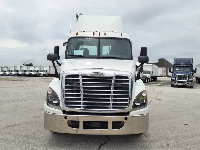 2018 FREIGHTLINER CASCADIA 125