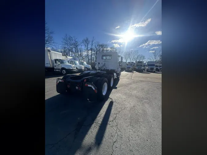 2019 VOLVO VNL64T-300aadf8259fce4441006d3fa5b741a4a29