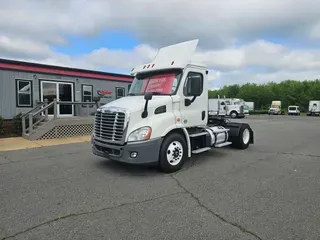 2019 FREIGHTLINER/MERCEDES CASCADIA 113