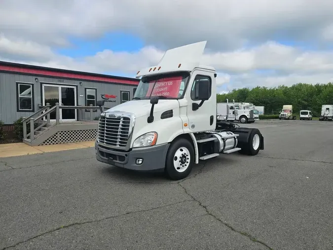 2019 FREIGHTLINER/MERCEDES CASCADIA 113aae01a8dcc3a25fd271b960cf051a964
