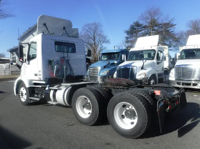 2019 VOLVO VNL