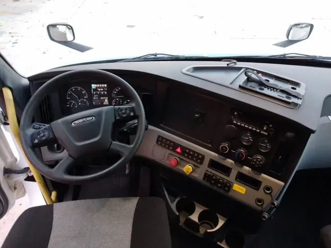 2022 Freightliner Cascadia 126aae7220c5e3dd5ddb25faae2c2453ff1