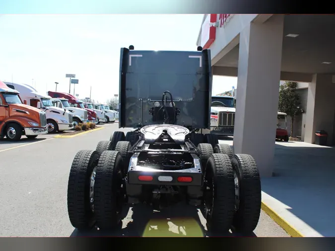 2025 Peterbilt 567aae87fc2c61130297fe609882bc956ac