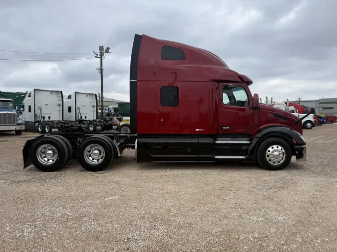 2023 Peterbilt 579