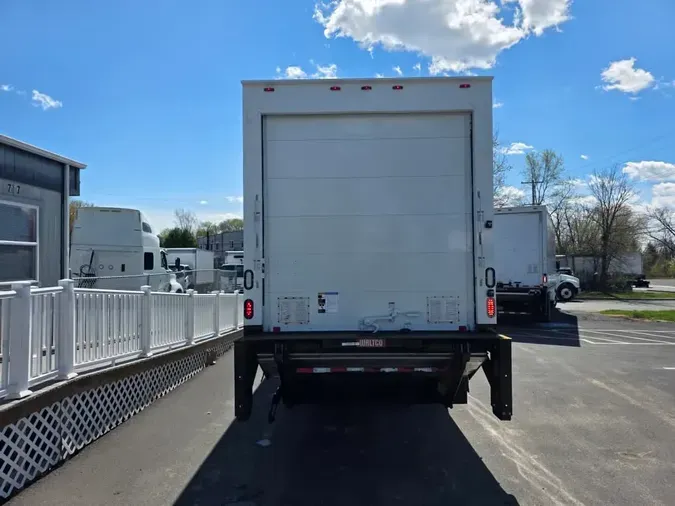 2015 FREIGHTLINER/MERCEDES M2 106