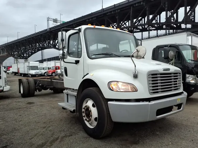 2019 FREIGHTLINER/MERCEDES M2 106