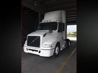 2016 Volvo VNM42T
