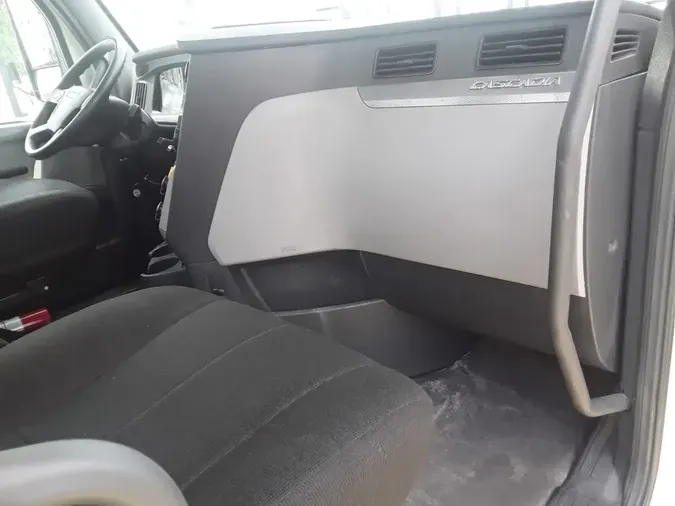 2019 FREIGHTLINER NEW CASCADIA 116