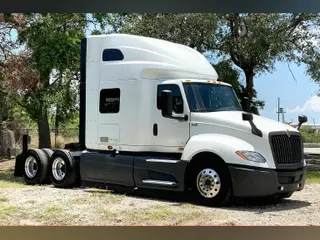 2022 INT LT625 6x4