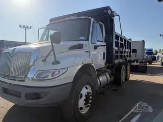 2014 INTERNATIONAL DURASTAR 4400