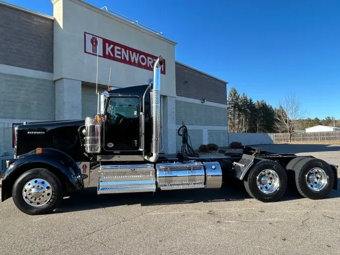 2025 Kenworth W900Laaeee308ed2ddea0c74d1de6789f3ab5