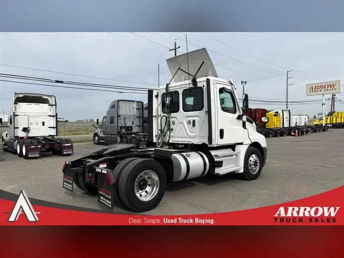 2023 FREIGHTLINER CA126