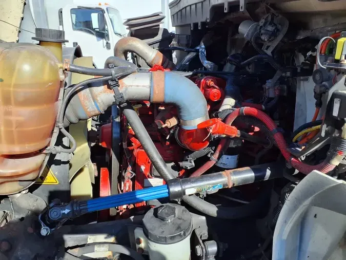 2019 NAVISTAR INTERNATIONAL 4300