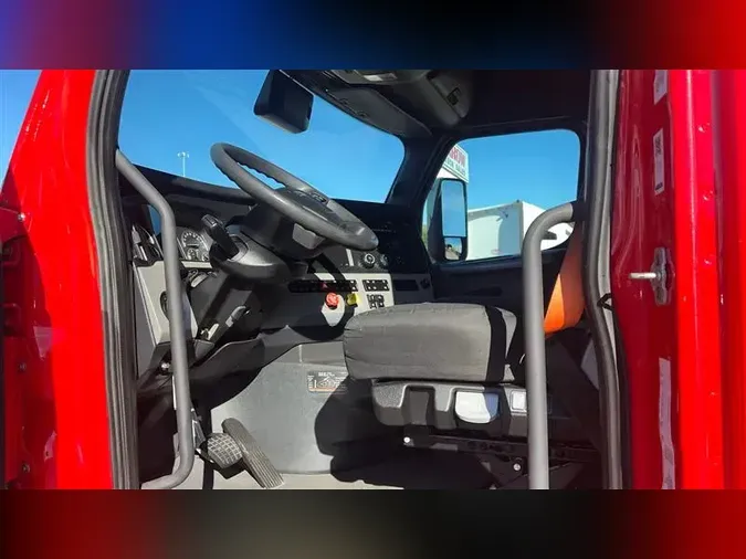2022 FREIGHTLINER CA126