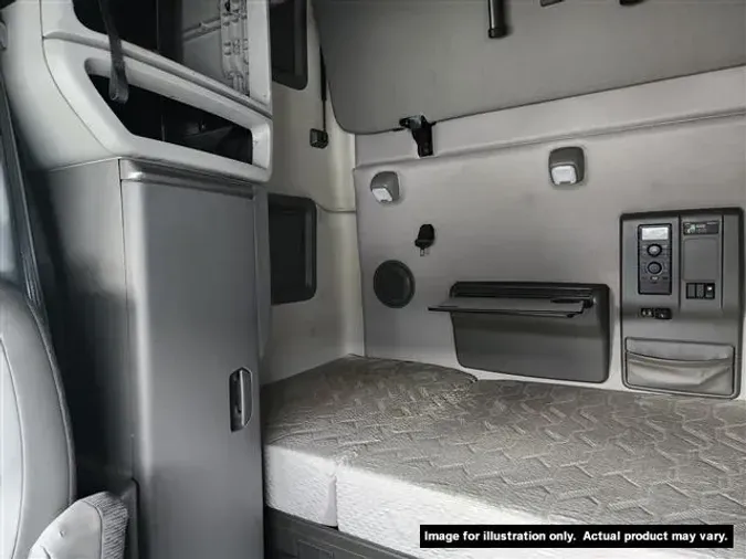 2020 VOLVO VNL760