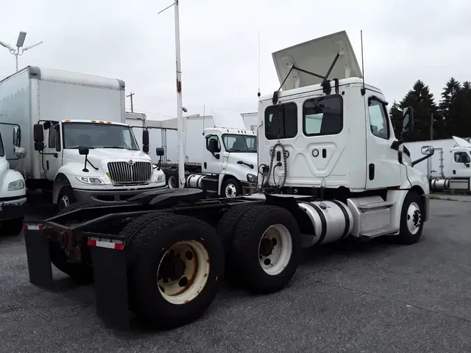 2019 FREIGHTLINER NEW CASCADIA PX12664