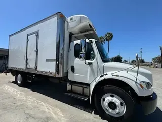 2017 FREIGHTLINER/MERCEDES M2 106