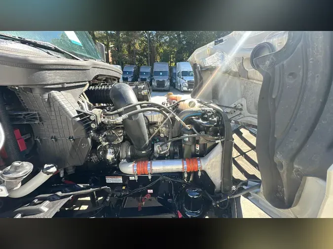 2022 Freightliner Cascadia 126