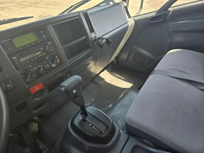 2019 Isuzu NPR-XD