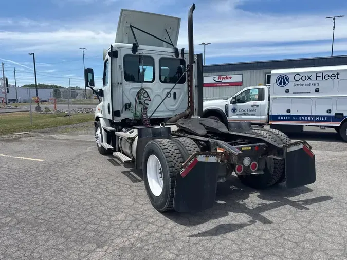 2020 FREIGHTLINER/MERCEDES CASCADIA 113